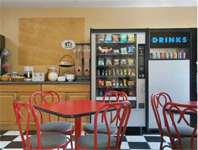 Knights Inn Memphis At Macon Cove מסעדה תמונה
