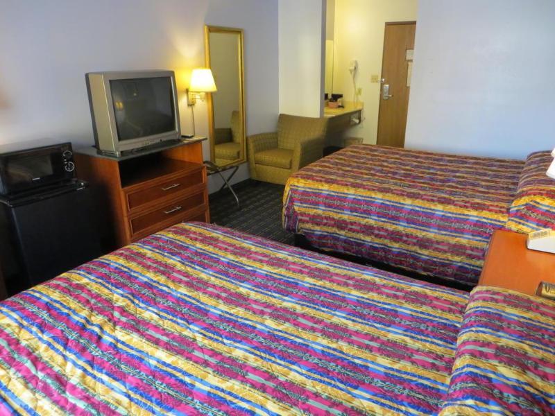 Knights Inn Memphis At Macon Cove מראה חיצוני תמונה