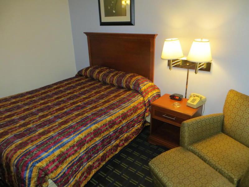 Knights Inn Memphis At Macon Cove מראה חיצוני תמונה